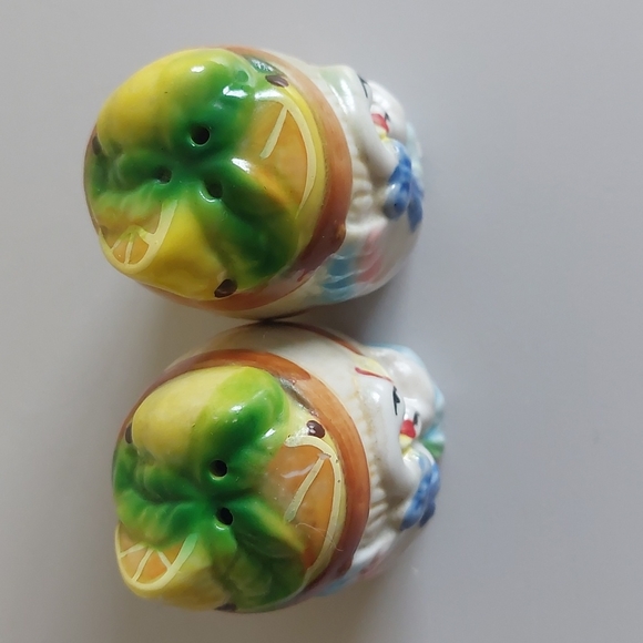 Vintage Salt And Pepper Set - Picture 3 of 8